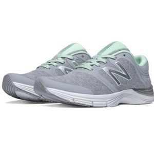 New Balance Running Sneakers in Mint